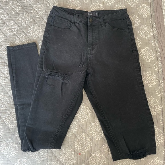New Windsor Black Distressed Skinny Jeans Size: 3 - Picture 5 of 9